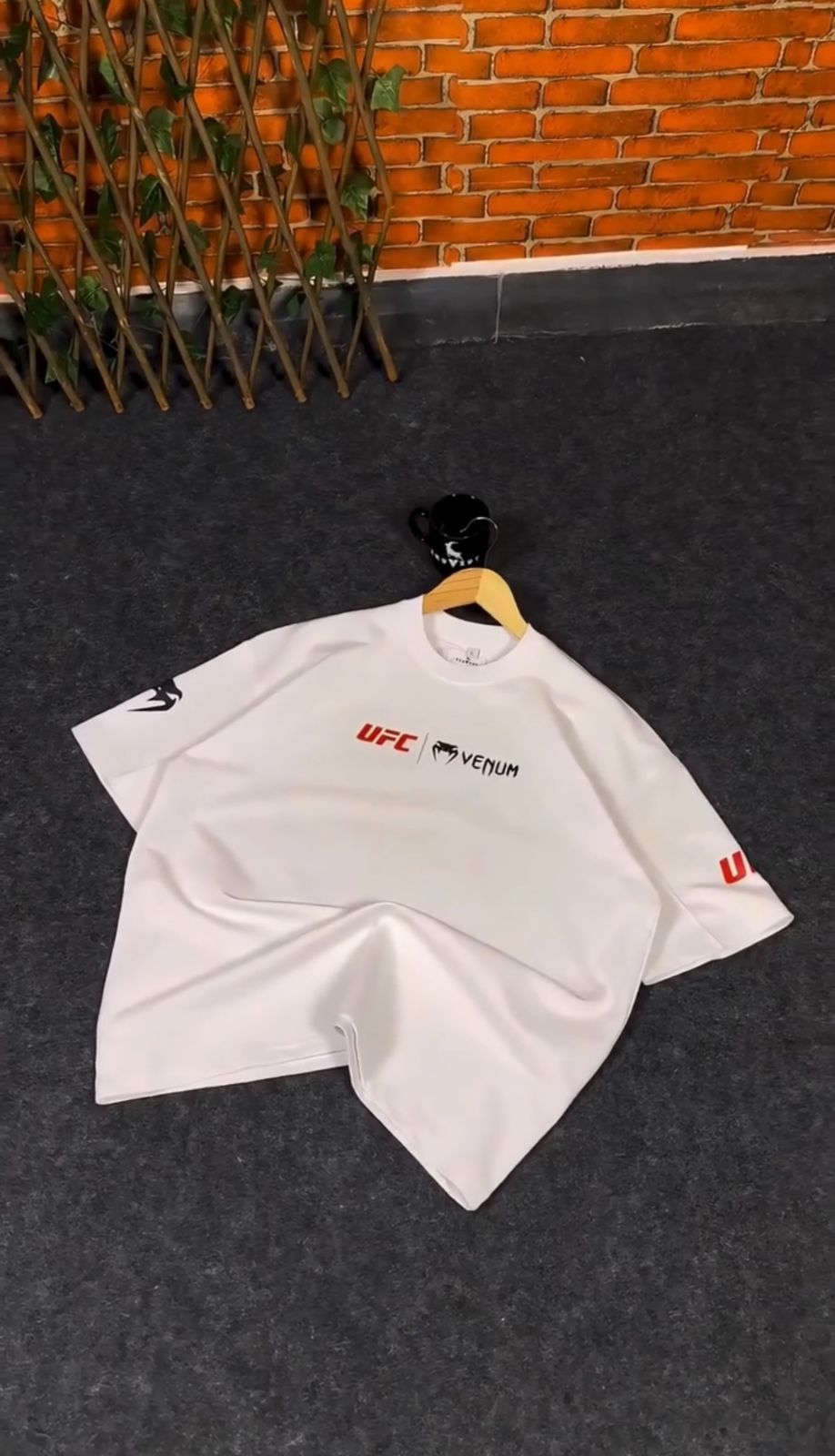 Venom Drop Shoulder