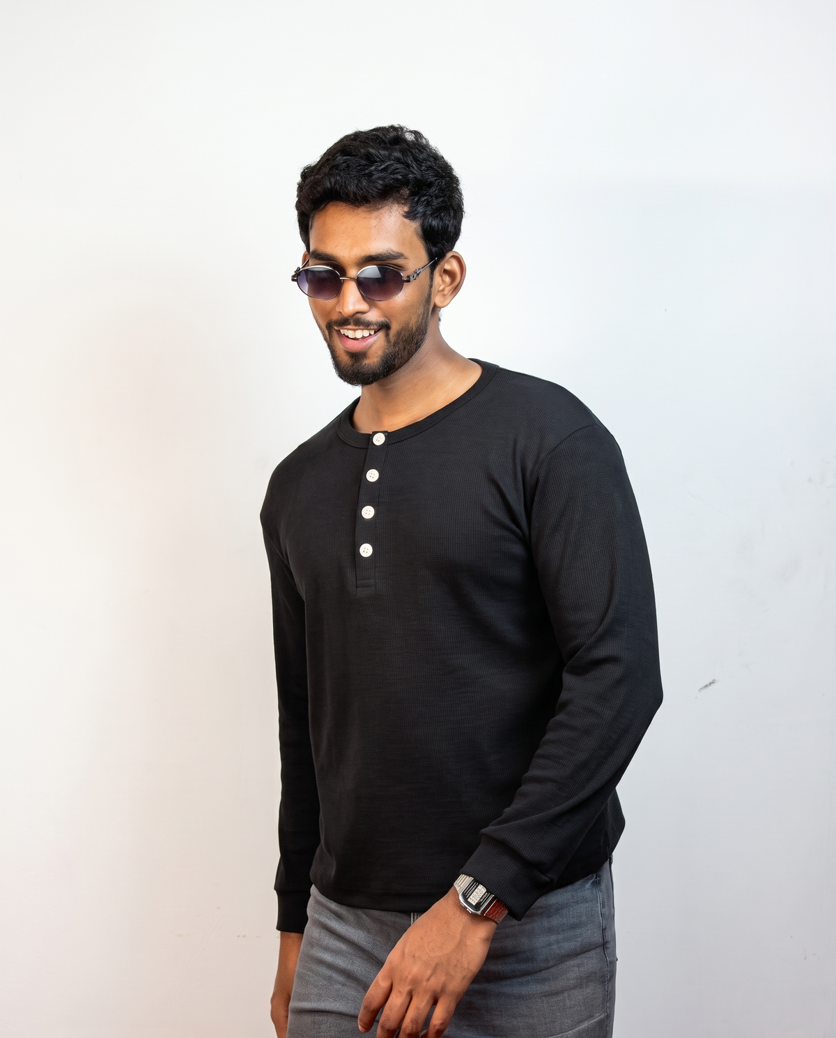 Henley - Black