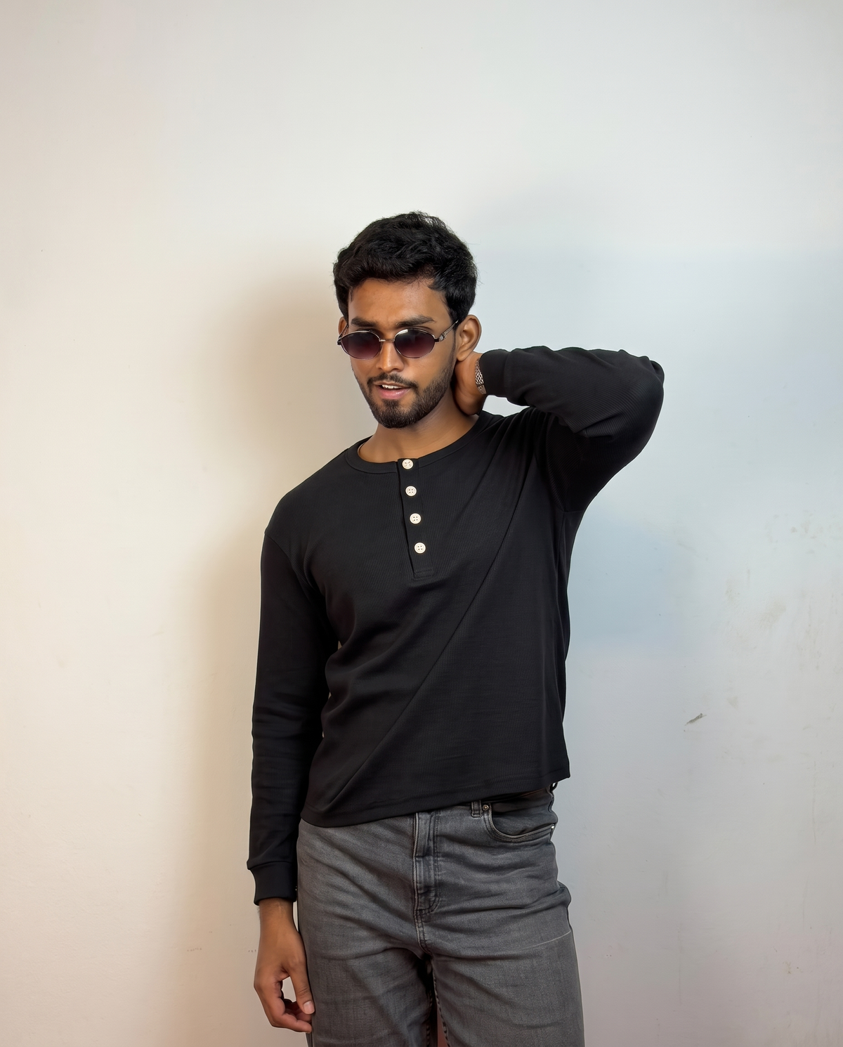 Henley - Black